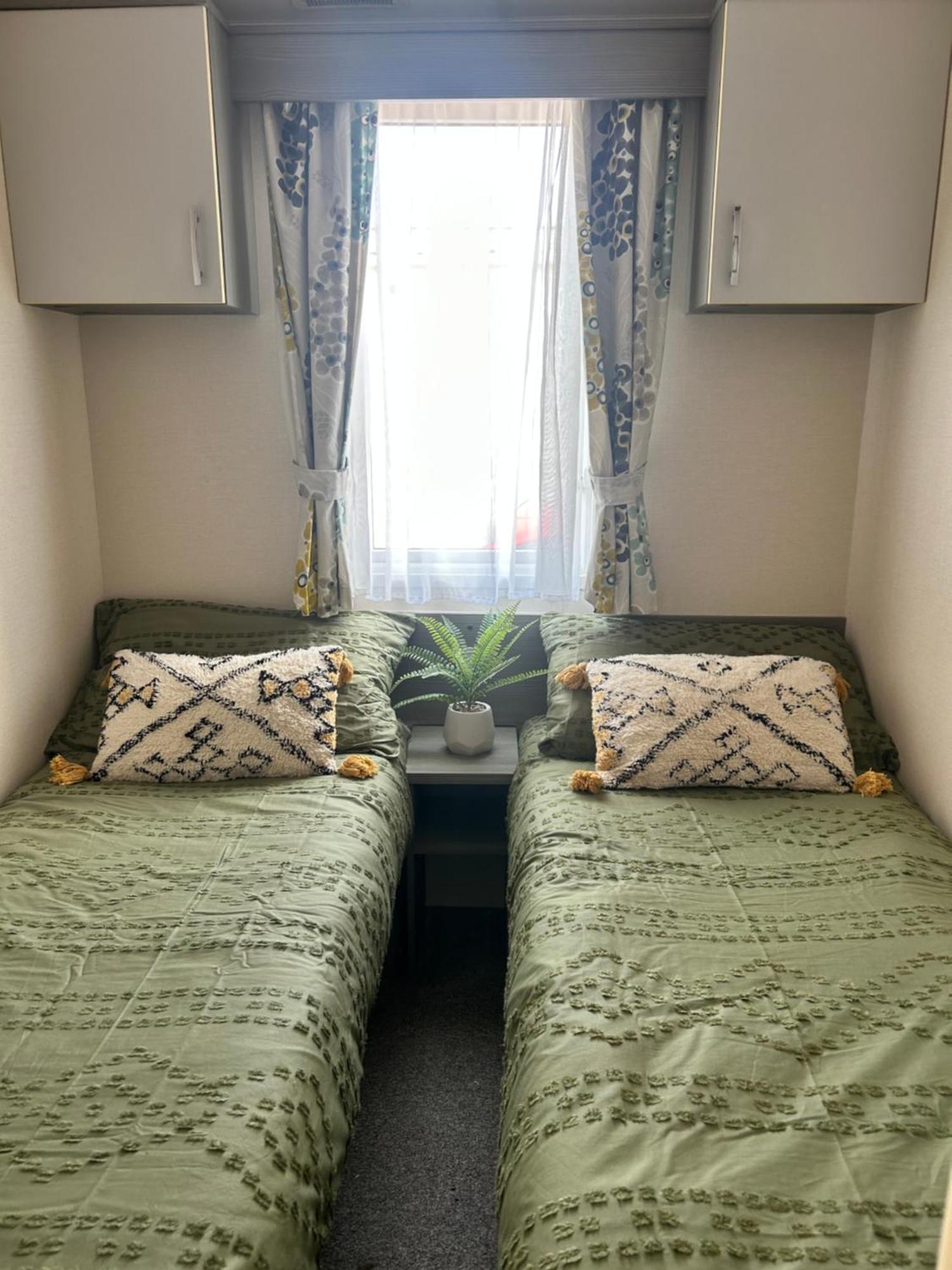 Littlesea Haven Weymouth Hotel Bagian luar foto